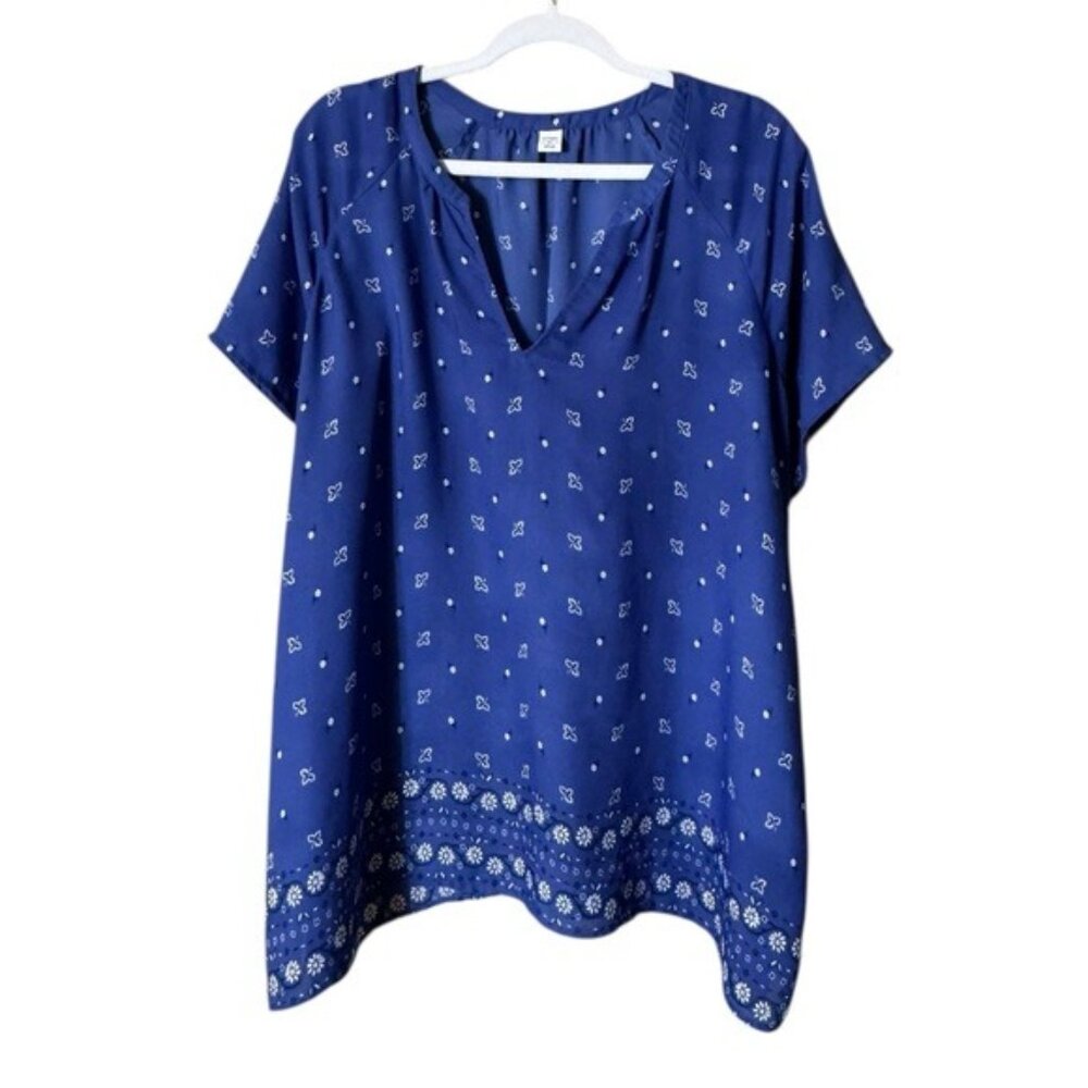 Old Navy Blue Short Sleeve V-Neck Bandana Print Blouse